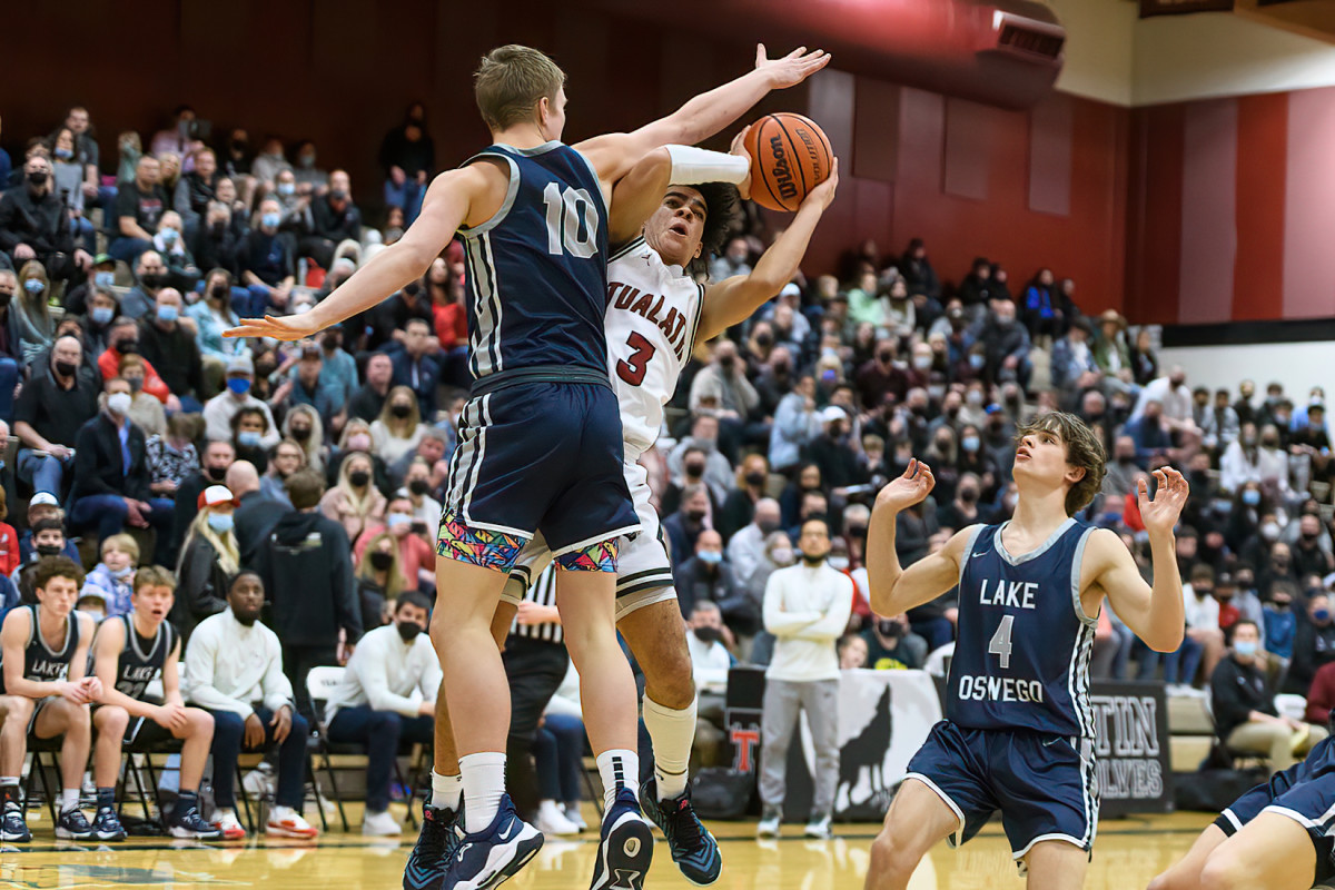 Tualatin Lake Oswego boys basketball Ken Waz 3